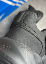 Кроссовки Adidas Ozelia Core Black живое фото 4